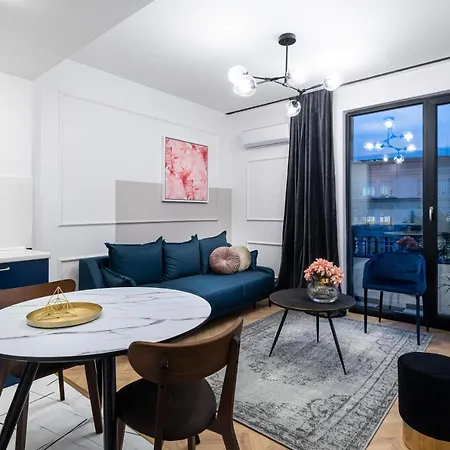 European-boutique Vibes In Center Apartment