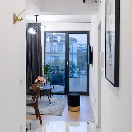 Apartment European-boutique Vibes In Center